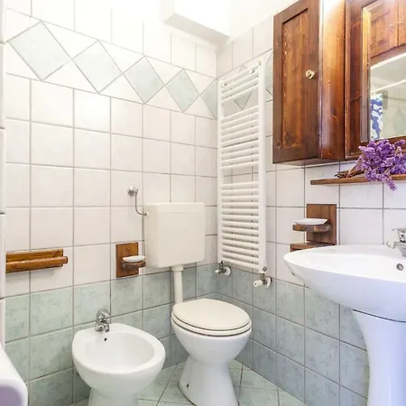 Guesthost - Mercato Fancy Apartmán Ferrara
