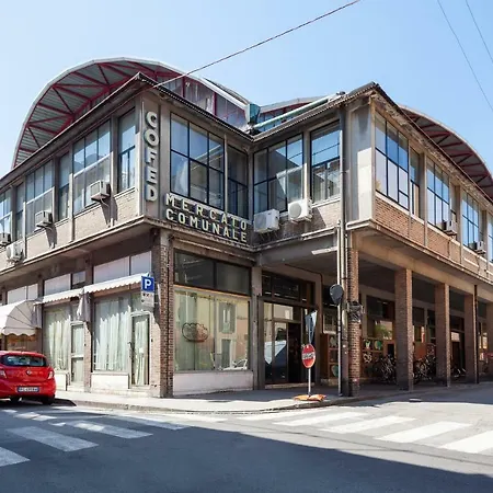 Guesthost - Mercato Fancy Appartement Ferrara